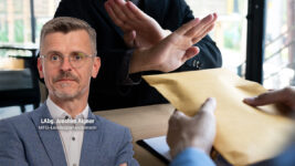 Wer beim Sparen Glaubwürdigkeit haben will, muss bei sich selbst anfangen!